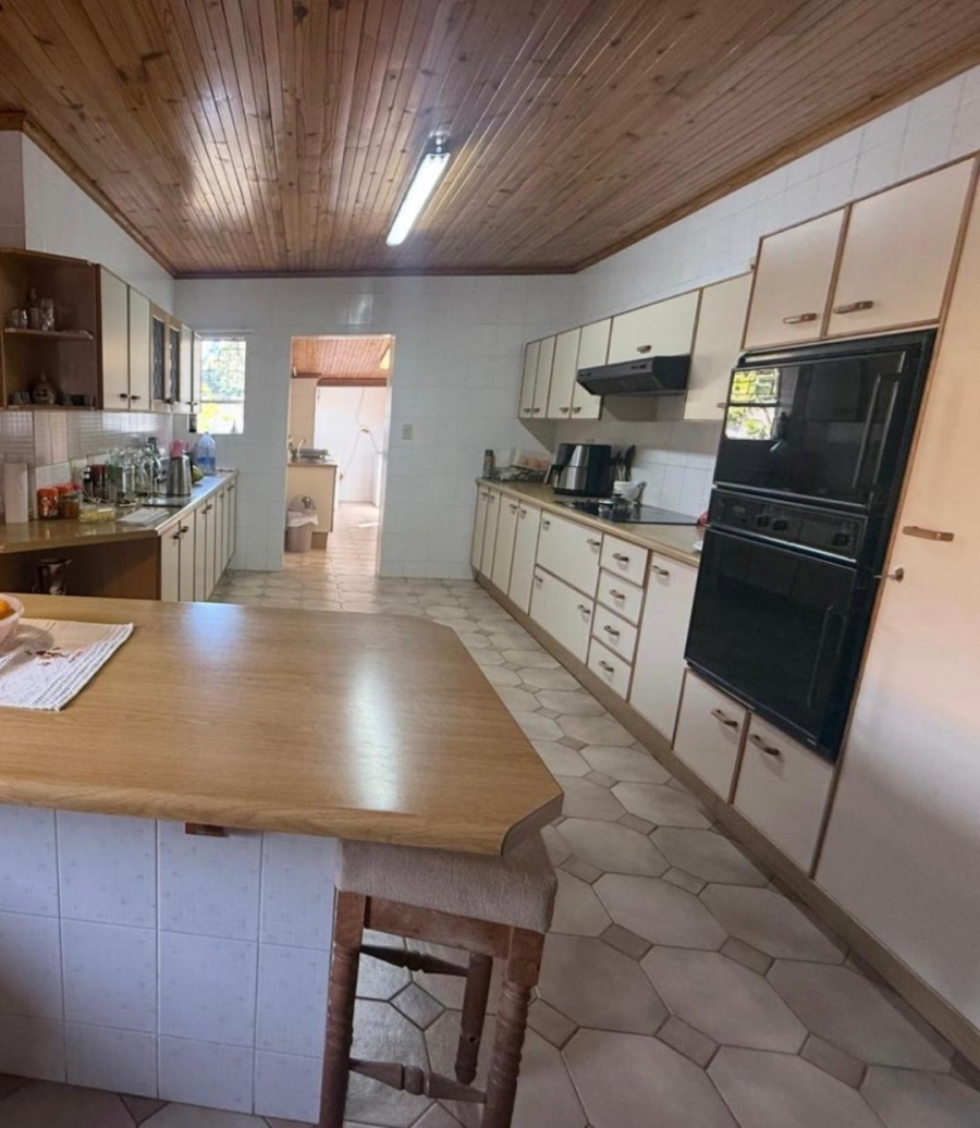 7 Bedroom Property for Sale in Bothasrus Eastern Cape